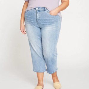 Universal Standard Bae Boyfriend Crop Jeans - Light Wash